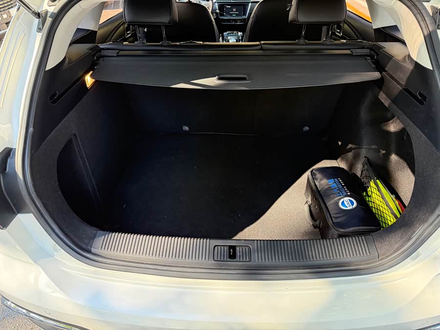 荣威 荣威Ei5 2018 汽车图片 #19