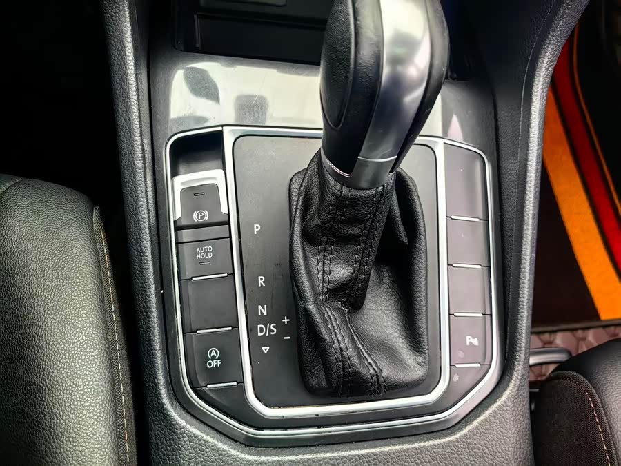 Volkswagen Golf Sportsvan 2018 image de voiture #19