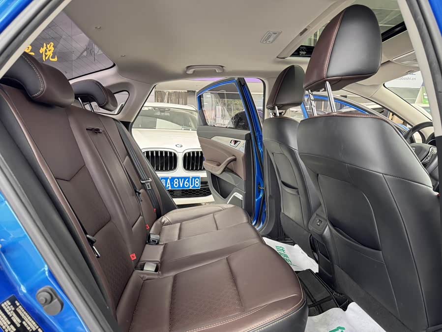 Changan Eado EV 2019 car image #19