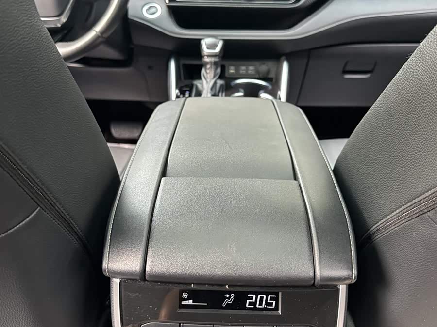 Toyota Crown Kluger 2023 #19 Toyota Crown Kluger 2023 car image #19