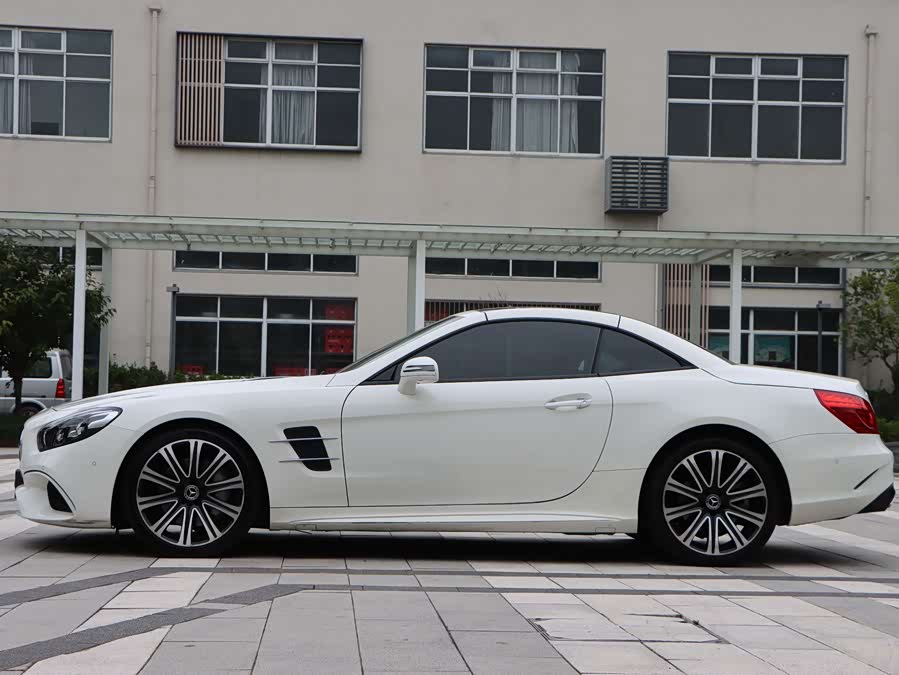 Mercedes-Benz SL Class 2019 immagine di auto #19