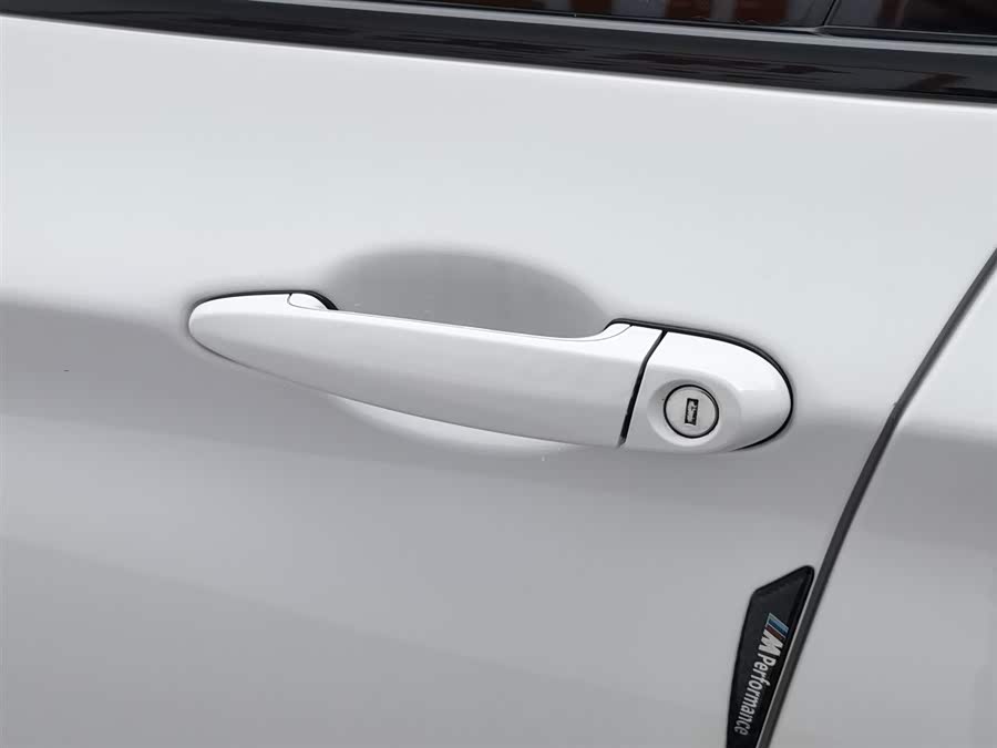 BMW X4 2017 car image #19