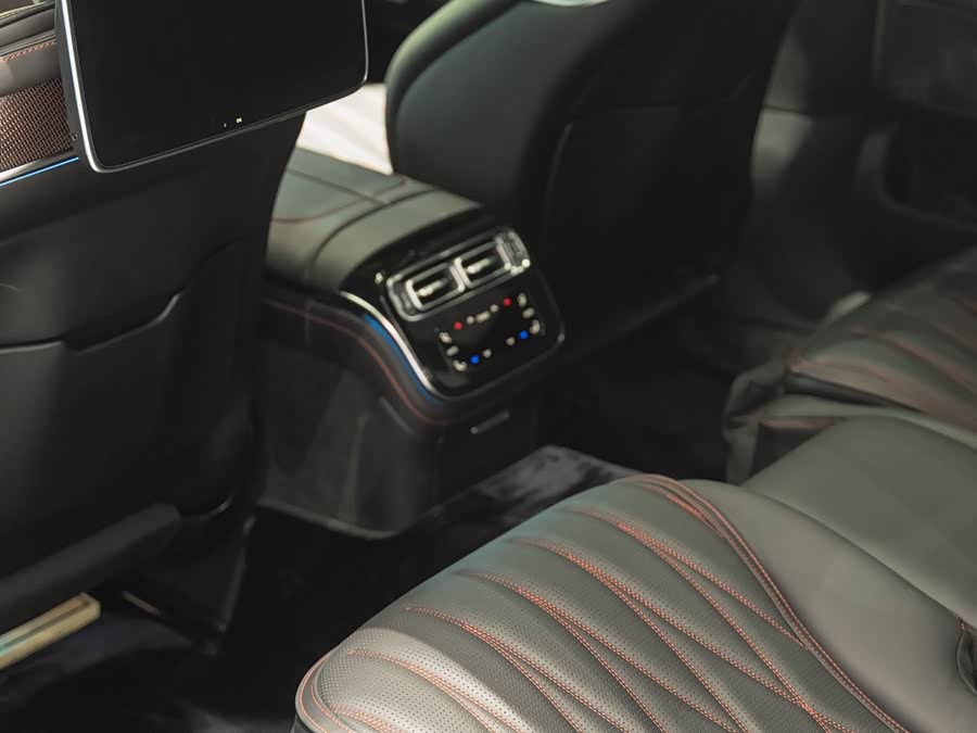 Mercedes-Benz S AMG New Energy 2024 صورة سيارة #19