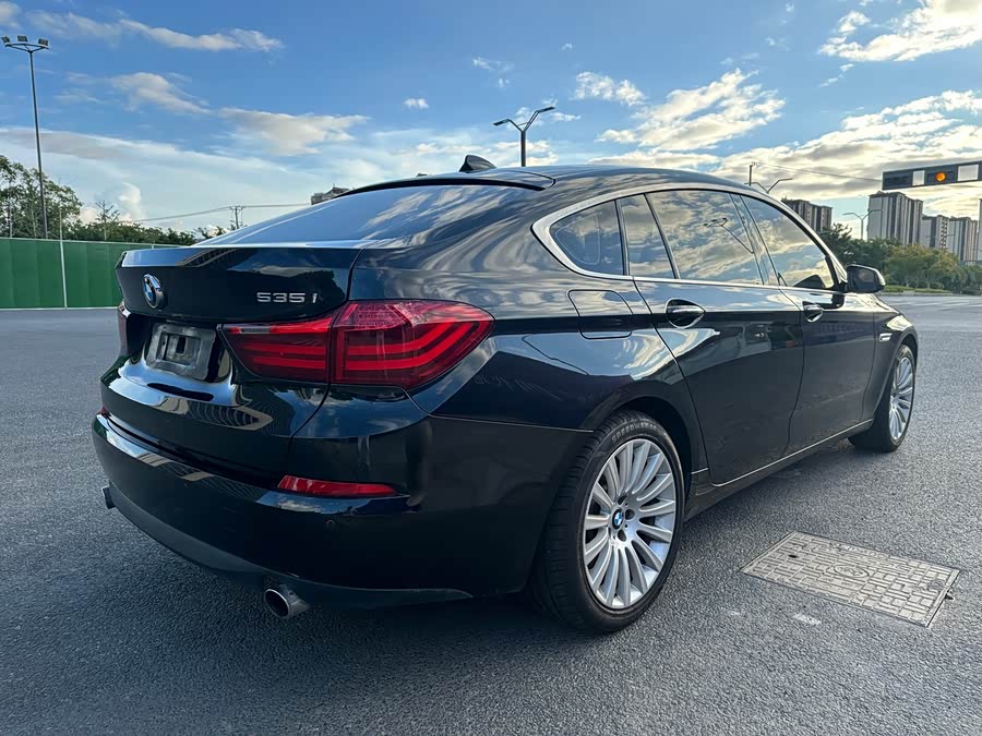 BMW 5 Series GT 2014 #19 BMW 5 Series GT 2014 immagine di auto #19