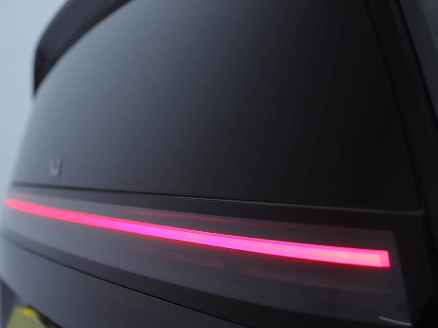 理想汽车 理想MEGA 2024 汽车图片 #19