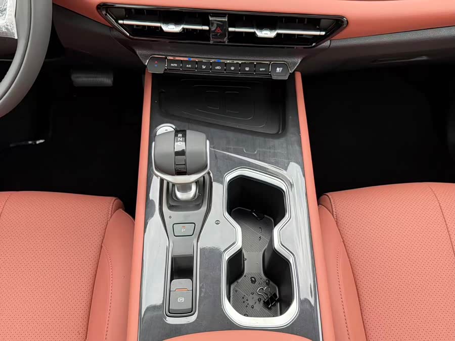 Changan CS75 PRO 2025 #19 Changan CS75 PRO 2025 imagen de coche #19