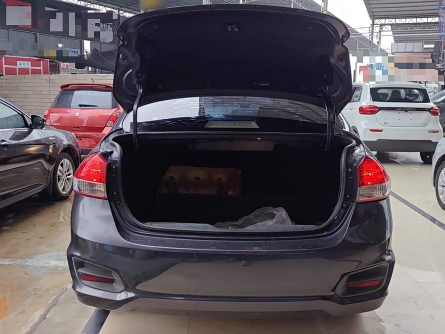 Suzuki Ciaz 2016 immagine di auto #19