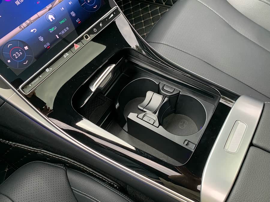 Mercedes-Benz CLE Class 2025 #19 Mercedes-Benz CLE Class 2025 car image #19