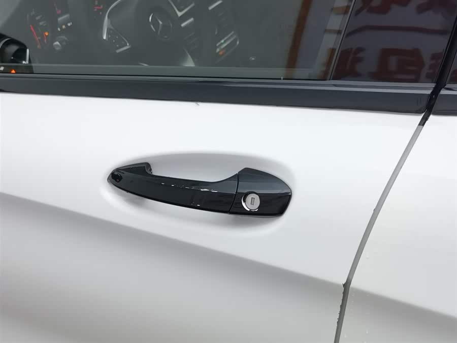 Mercedes-Benz GLA AMG 2018 car image #19