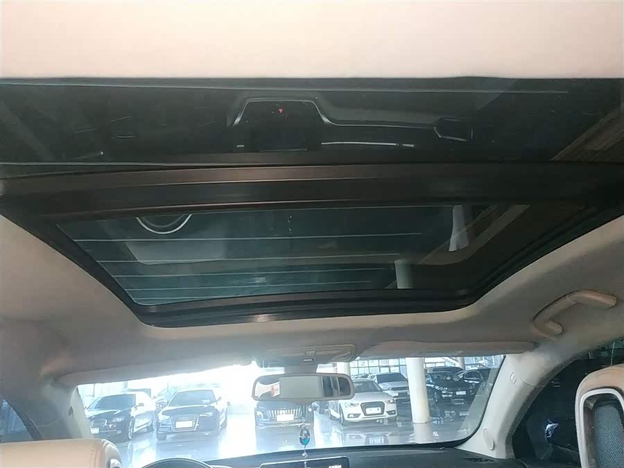 HongQi E-HS3 2019 #19 HongQi E-HS3 2019 car image #19