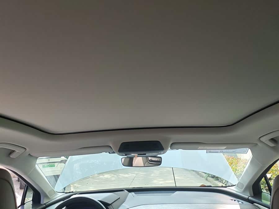 Audi Q5 e-tron 2023 #19 Audi Q5 e-tron 2023 صورة سيارة #19