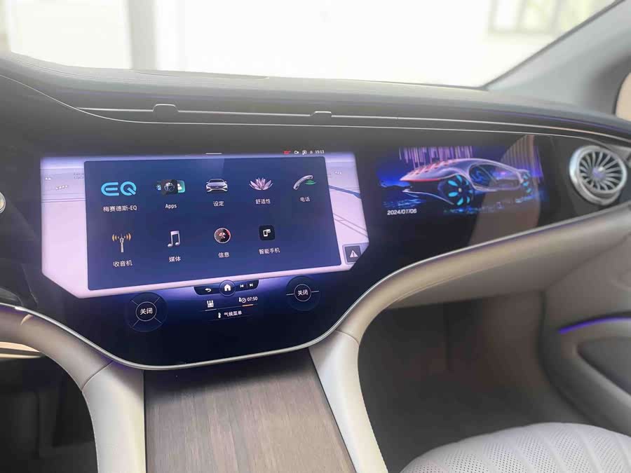 Mercedes-Benz EQS Class 2022 car image #19