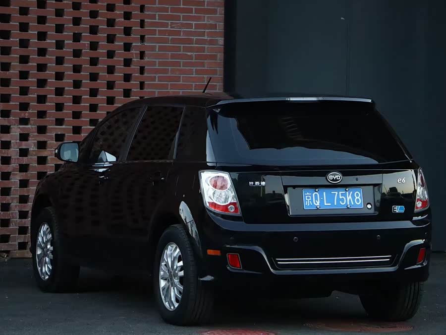 BYD e6 2016 #19 BYD e6 2016 car image #19