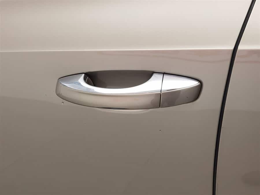 Skoda Octavia 2019 car image #19