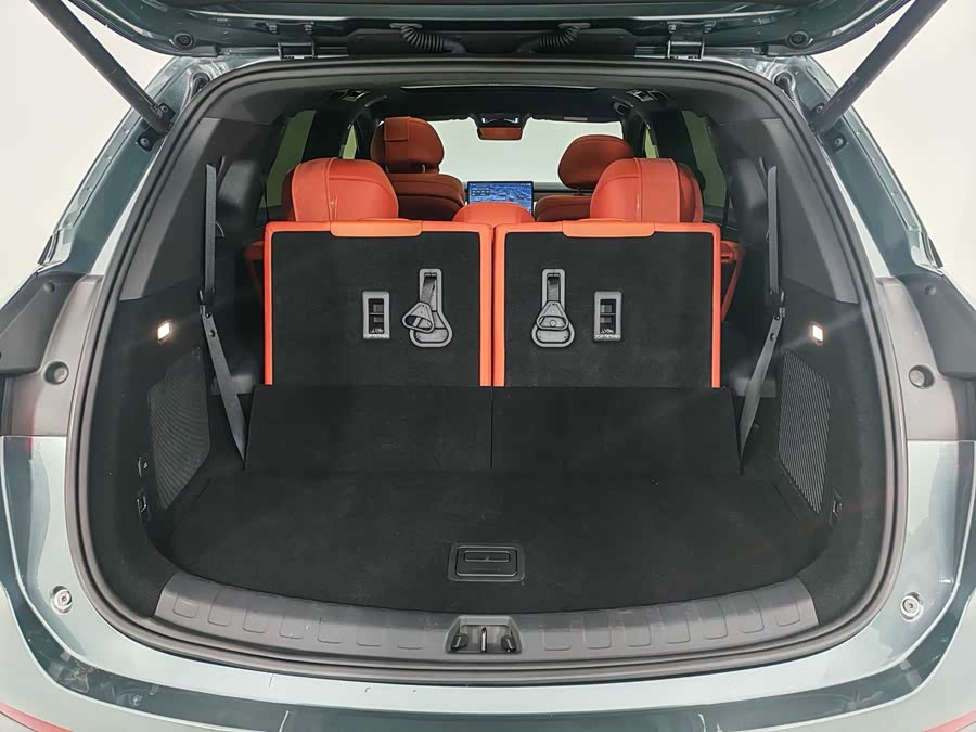 BYD Tang L 2025 صورة سيارة #19