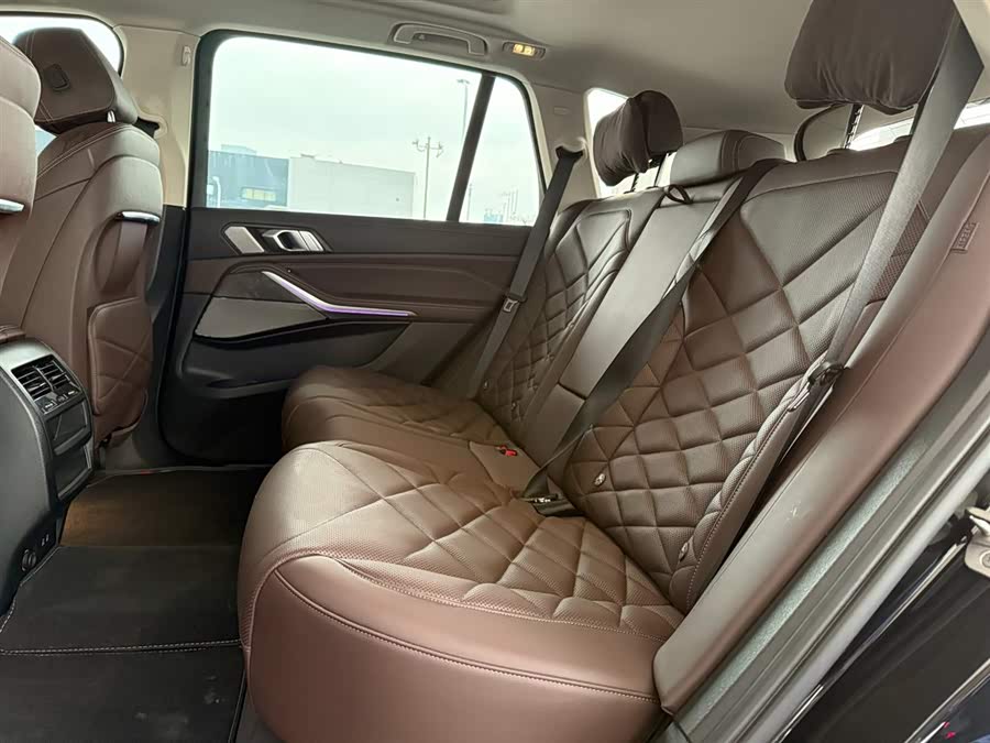 BMW X5 2022 car image #19