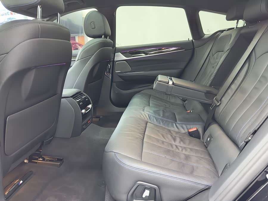 BMW 6 Series 2024 imagem de carro #19