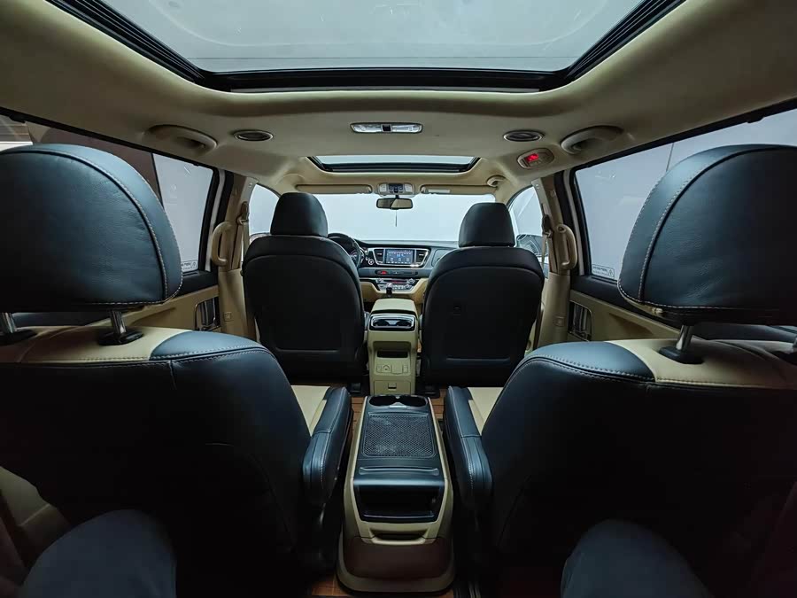 Kia Carnival (Imported) 2018 immagine di auto #19