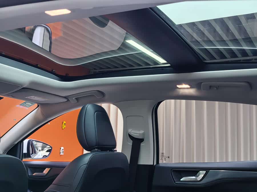 Ford Focus Active 2019 صورة سيارة #19