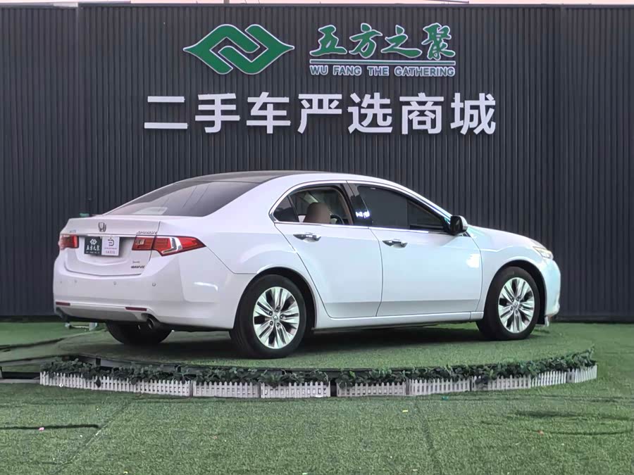 Honda Spirior 2014 صورة سيارة #19