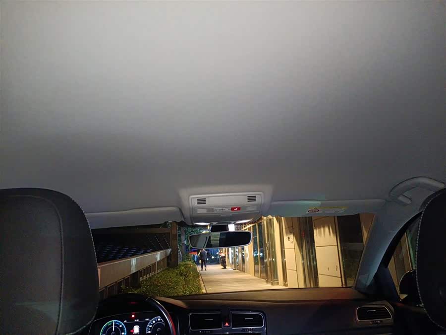 Volkswagen Golf New Energy (Imported) 2018 صورة سيارة #19