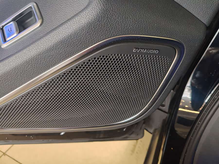 HongQi HS7 PHEV 2024 #19 HongQi HS7 PHEV 2024 car image #19