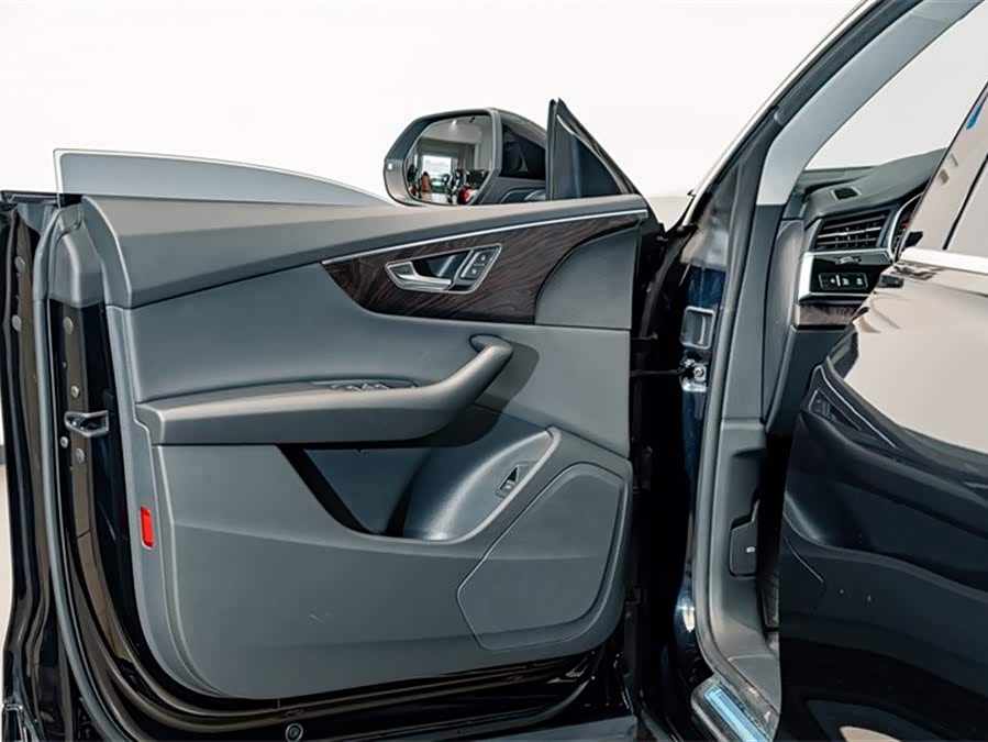 Audi Q8 2021 #19 Audi Q8 2021 car image #19