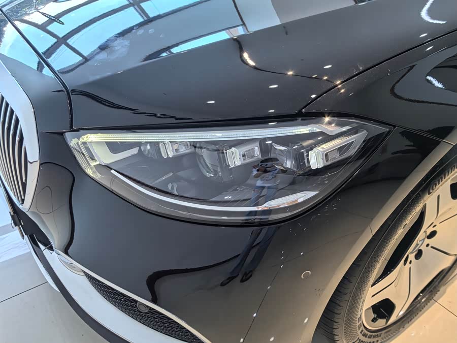 Mercedes-Benz Maybach S Class 2022 car image #19