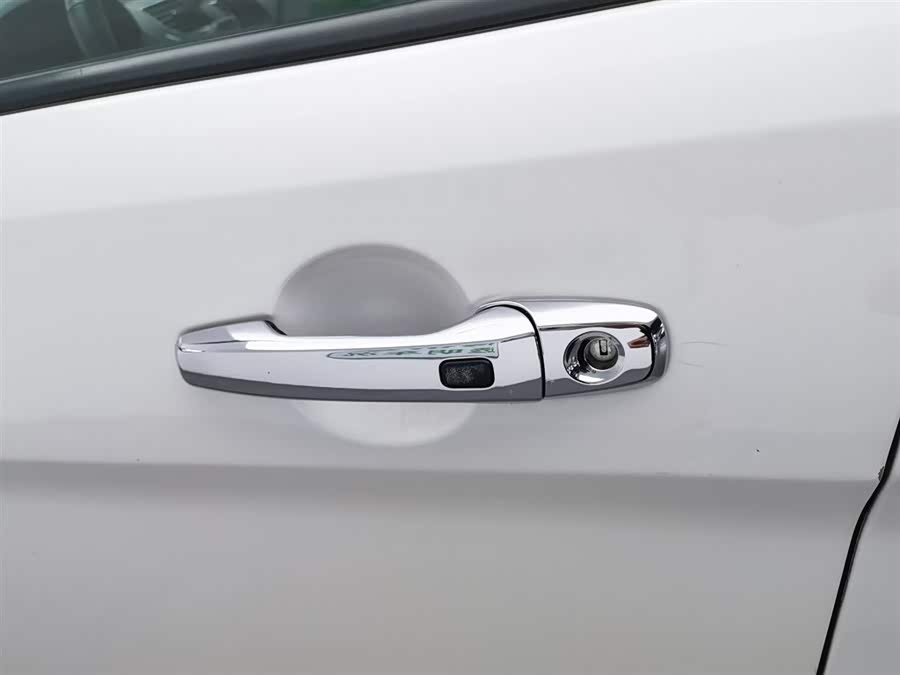 Ford Explorer (Imported) 2017 car image #19