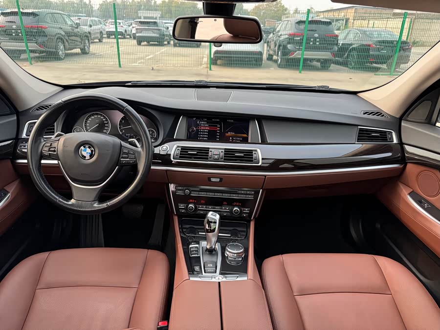BMW 5 Series GT 2016 #19 BMW 5 Series GT 2016 immagine di auto #19