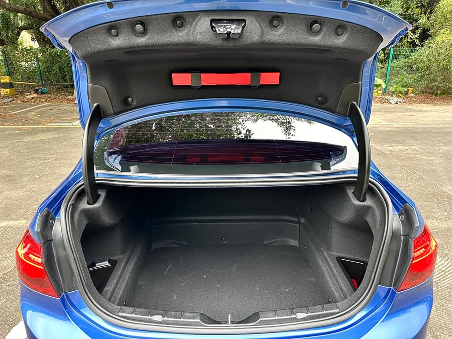 BMW 1 Series 2019 immagine di auto #19