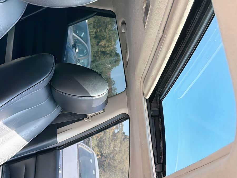 Mazda CX-7 (Imported) 2010 car image #19