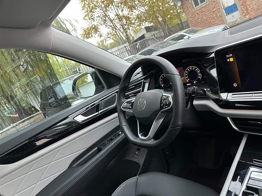 Volkswagen Teramont 2023 car image #19