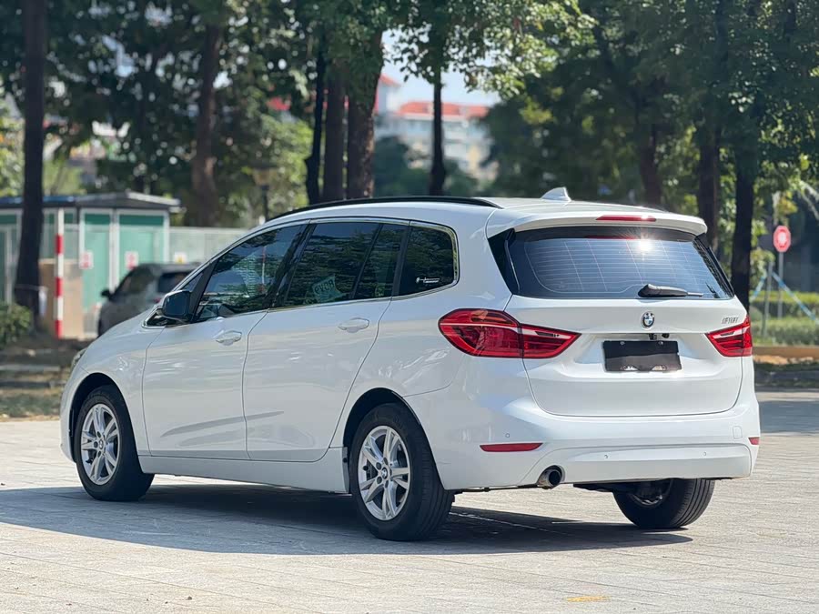 BMW 2 Series Gran Tourer 2017 car image #19