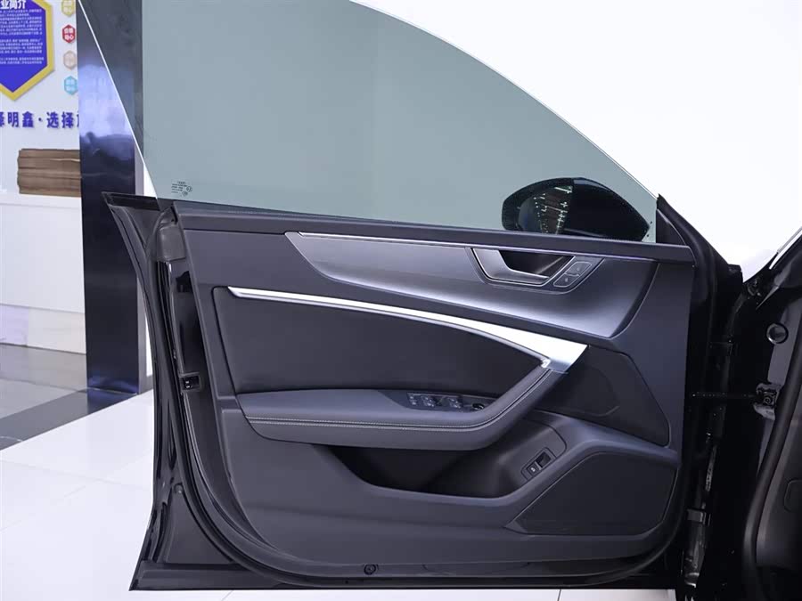 Audi A7L 2024 car image #19