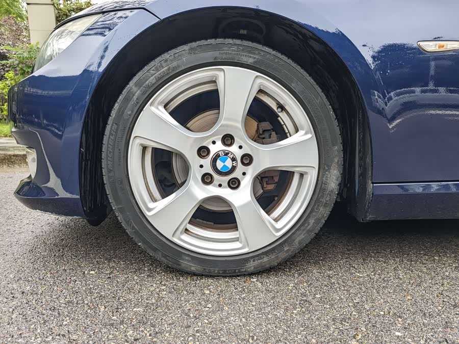 BMW 3 Series (Imported) 2011 car image #19