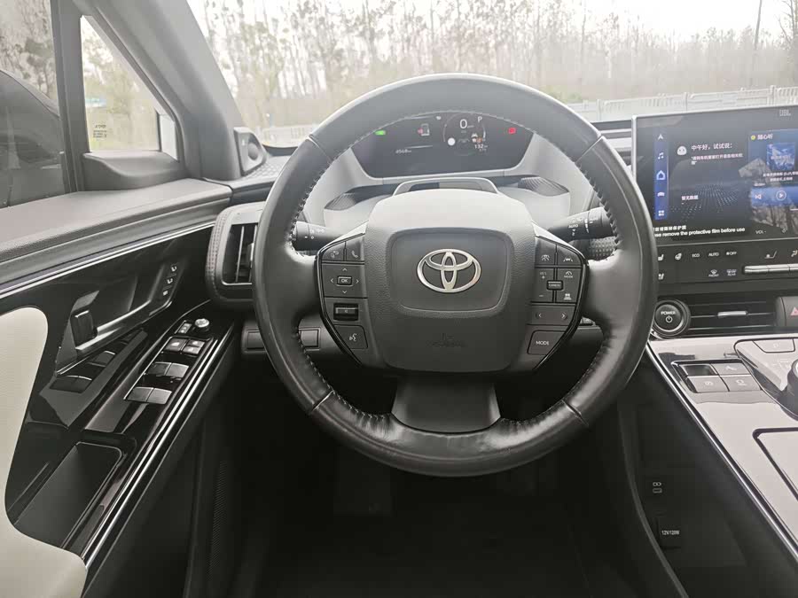 Toyota bZ4X 2022 immagine di auto #19