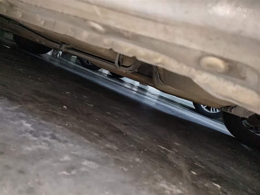 BYD G5 2015 #19 BYD G5 2015 car image #19