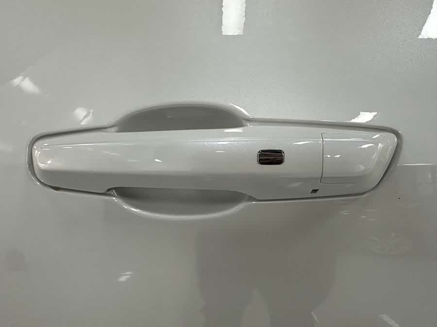 Chevrolet Equinox Plus 2025 car image #19