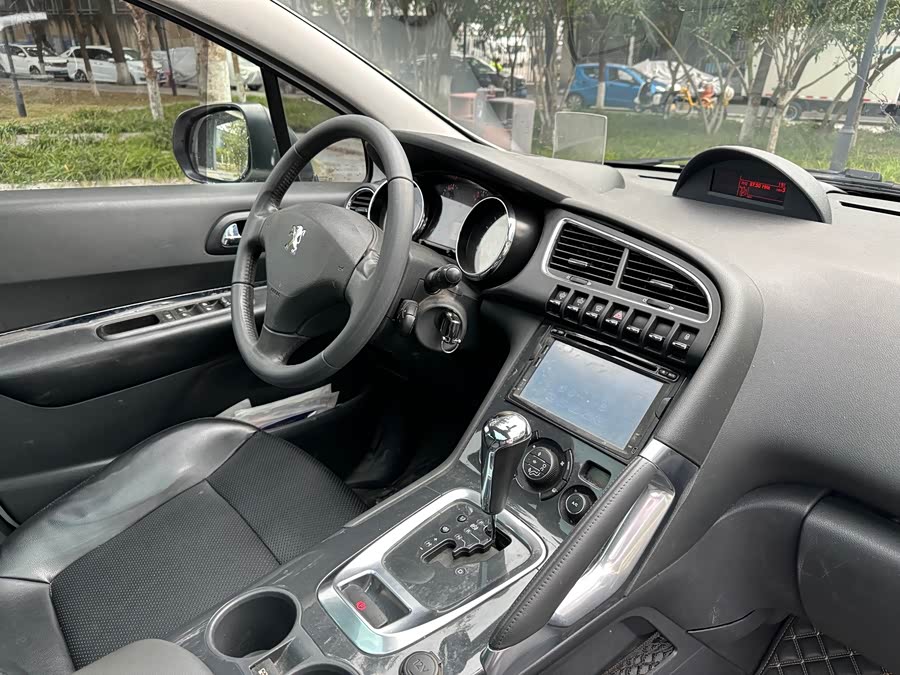 标致 标致3008(进口) 2012 汽车图片 #19