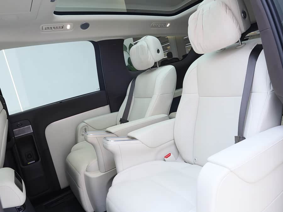 理想汽车 理想MEGA 2024 汽车图片 #19