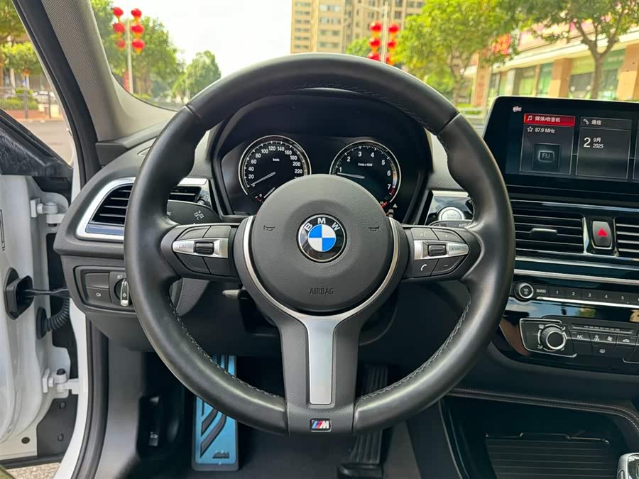 BMW 1 Series 2022 #19 BMW 1 Series 2022 car image #19