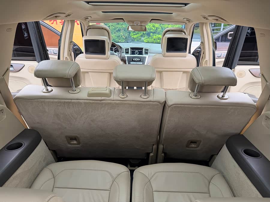 Mercedes-Benz GL Class 2014 immagine di auto #19