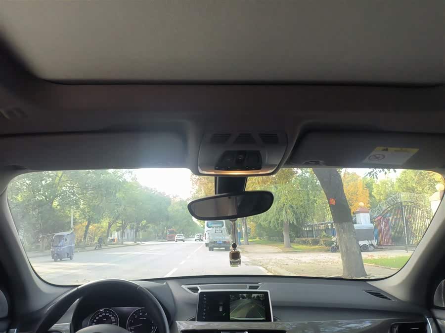 BMW X1 New Energy 2018 immagine di auto #19