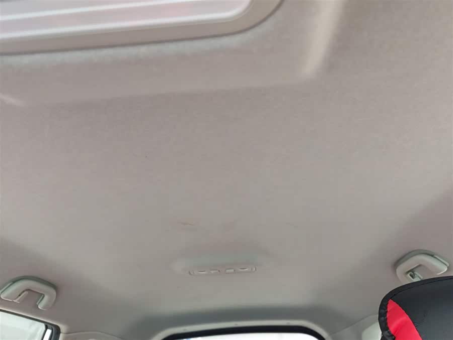 Forthing T5 2023 #19 Forthing T5 2023 صورة سيارة #19