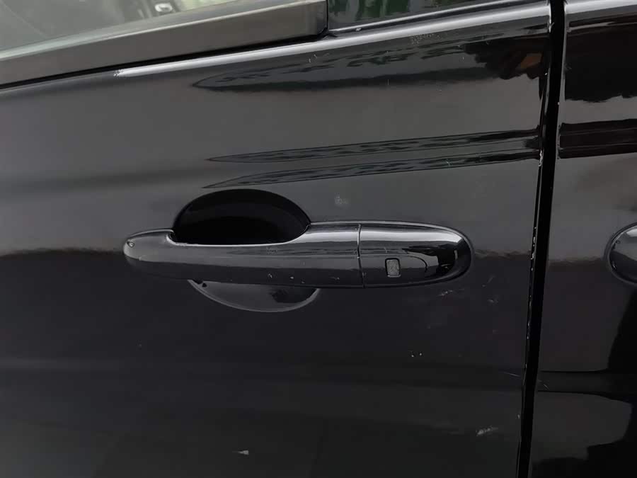 奔驰 唯雅诺 2010 汽车图片 #19