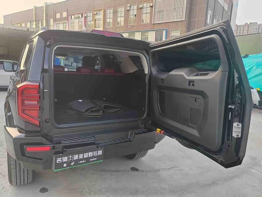 Tank 400 New Energy 2025 #19 Tank 400 New Energy 2025 car image #19