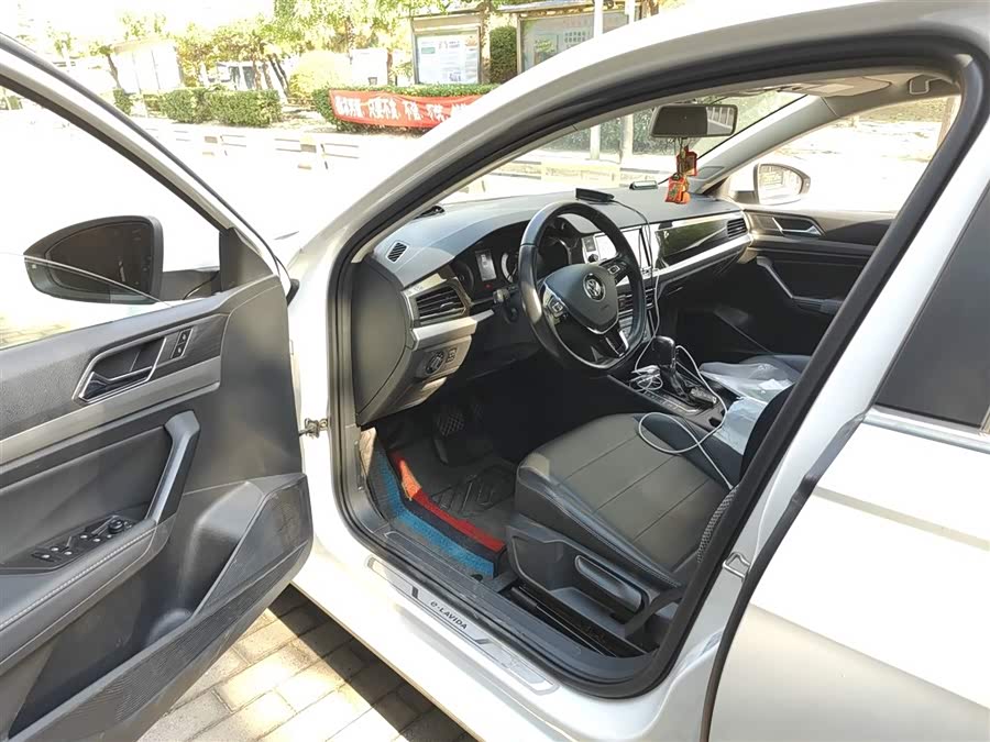 Volkswagen Lavida Pure Electric 2020 car image #19