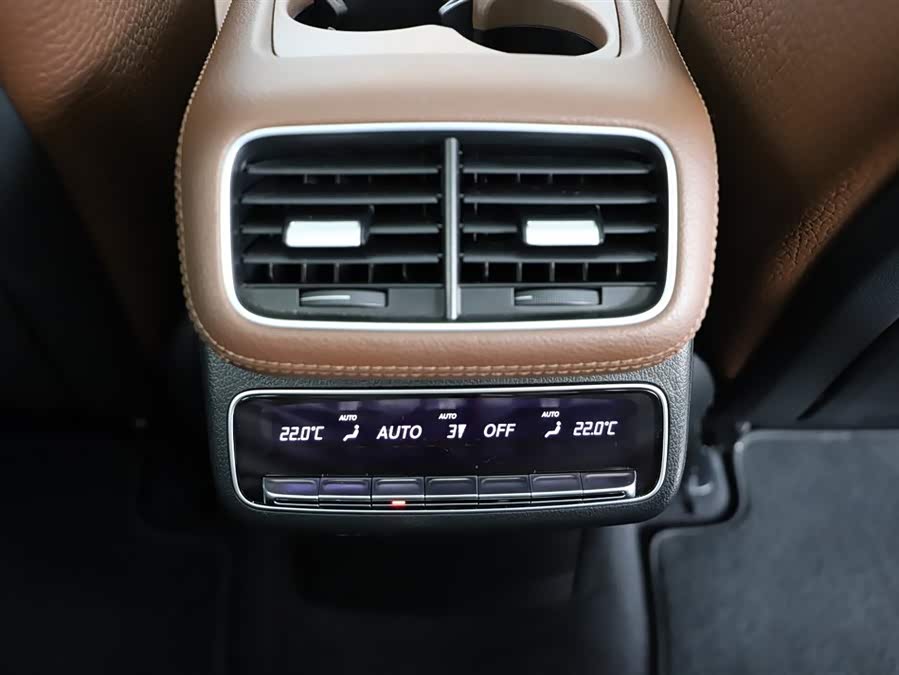 Mercedes-Benz GLS Class 2023 car image #19