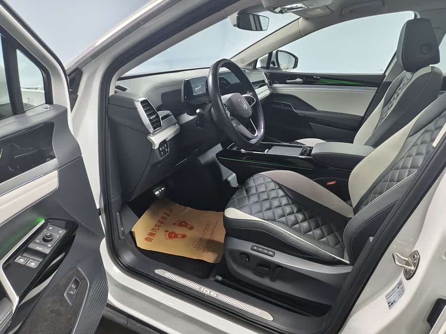 Volkswagen ID.6 Crozz 2022 immagine di auto #19